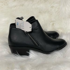 Time and tru booties